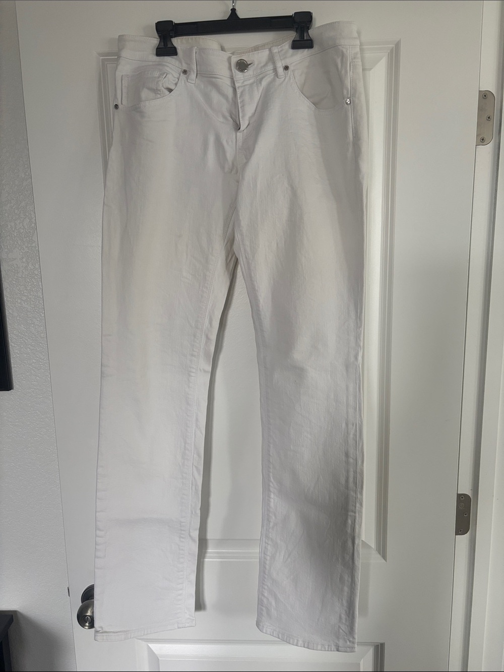 Elie Tahari White Straight Jeans
